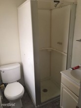 704 Fairmount Ave-Unit -Apt B in Philadelphia, PA - Building Photo - Building Photo