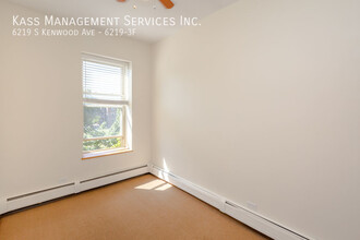 6219 S Kenwood Ave, Unit 6219-3F in Chicago, IL - Building Photo - Building Photo