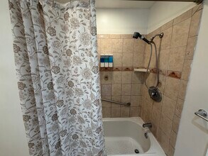 3926 W 59th St in Los Angeles, CA - Foto de edificio - Building Photo