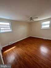 2230 Hoffnagle St in Philadelphia, PA - Building Photo - Building Photo