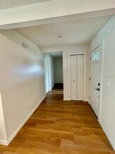 404 St Johns Ln in Poinciana, FL - Foto de edificio - Building Photo