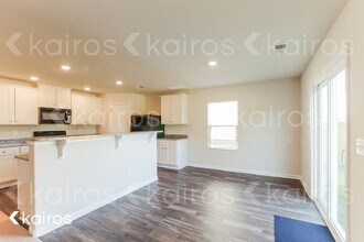 207 Common Reed Dr in Gilbert, SC - Foto de edificio - Building Photo