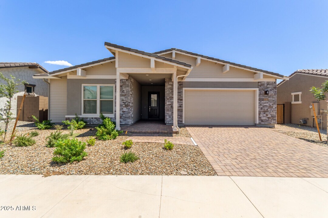 44713 N 44th Dr in Phoenix, AZ - Building Photo