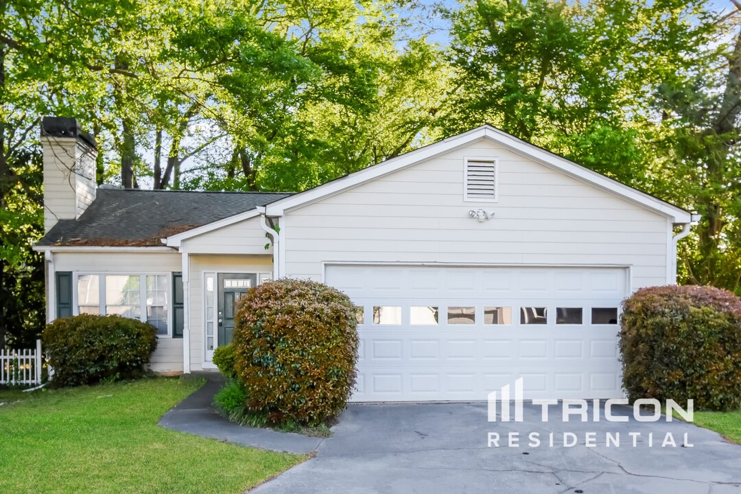 350 Jamaica Cove SW in Marietta, GA - Building Photo