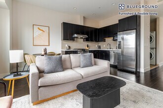 1225 Floribunda Ave, Unit GO FL2-ID2138 in Burlingame, CA - Building Photo - Building Photo