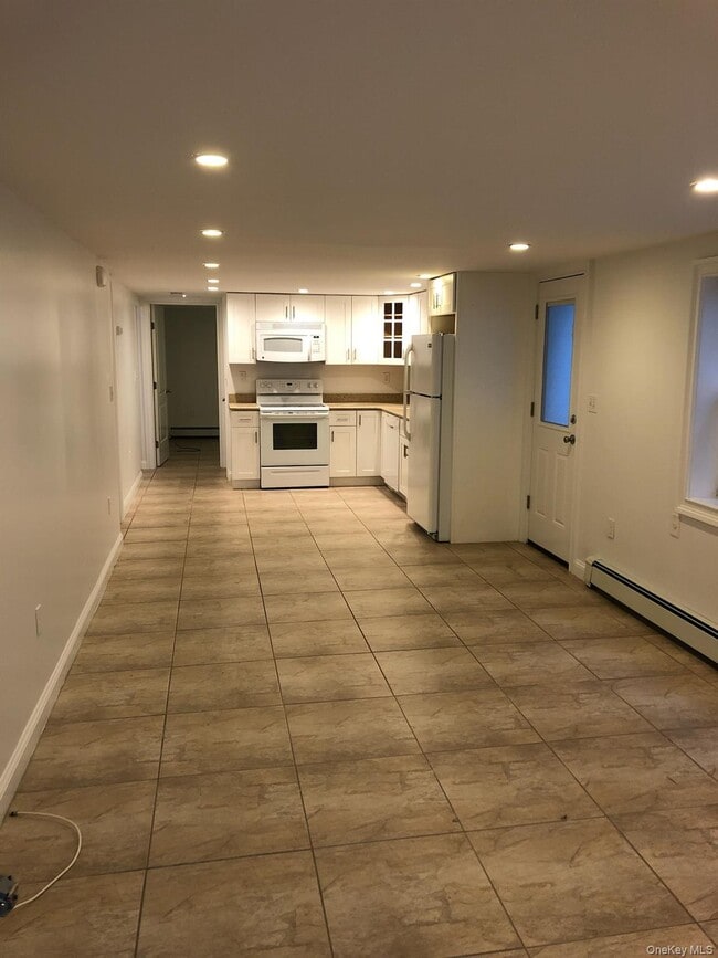 48 Illinois Ave in Long Beach, NY - Building Photo - Building Photo