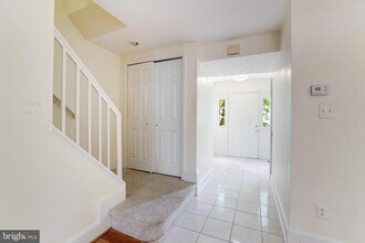 8509 Jeffersonian Ct in Vienna, VA - Building Photo - Building Photo
