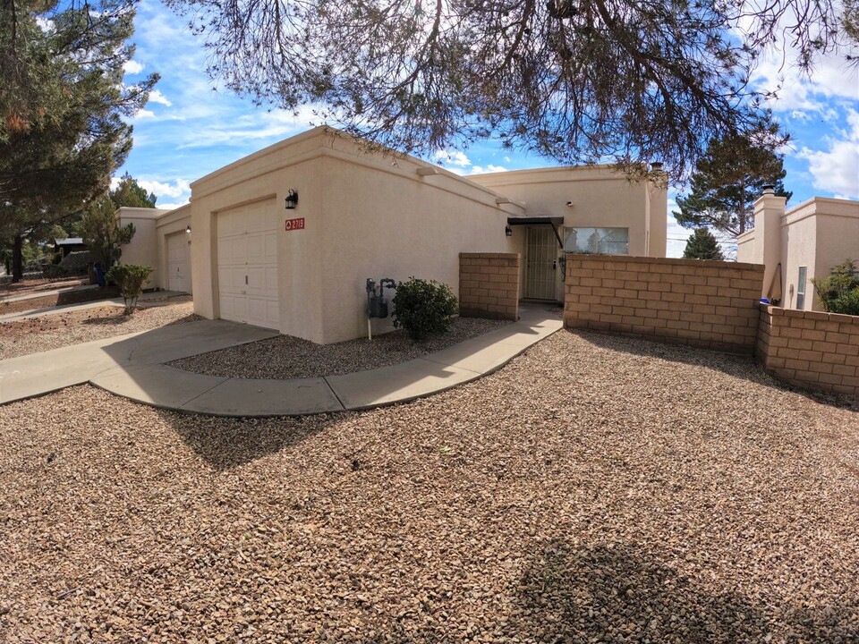 2719 Fairway Dr in Las Cruces, NM - Building Photo