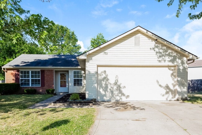 property at 1832 Emerald Leaf Ct