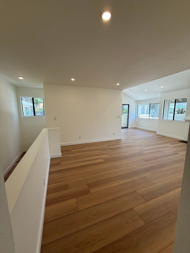 property at 22137 Burbank Blvd