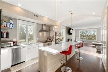 202 Rawson Rd in Brookline, MA - Building Photo - Building Photo