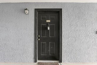 5526 Pga Blvd in Orlando, FL - Building Photo - Building Photo