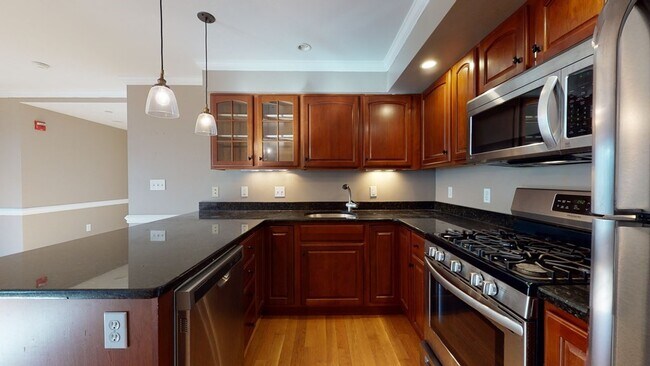 366 Dorchester St in Boston, MA - Building Photo - Building Photo