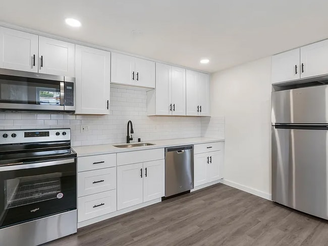 property at 549 Index Pl NE