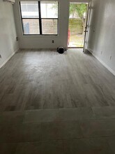 4927 N Pine Hills Rd, Unit One bedroom in Orlando, FL - Foto de edificio - Building Photo