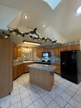 305 Jamie Loop in Roseburg, OR - Building Photo - Building Photo