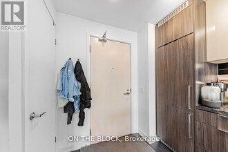 115-3115 Blue Jays Way in Toronto, ON - Building Photo - Building Photo