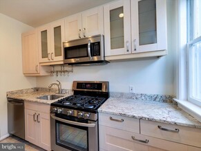 3254 Q St NW in Washington, DC - Building Photo - Building Photo