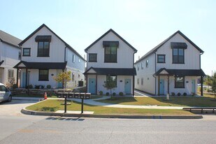 529 W Dallas St in Broken Arrow, OK - Building Photo