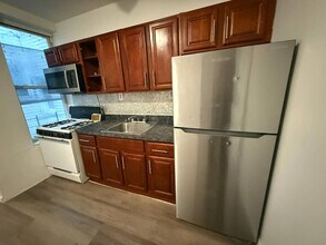 92 Fountain Ave in Brooklyn, NY - Building Photo - Building Photo