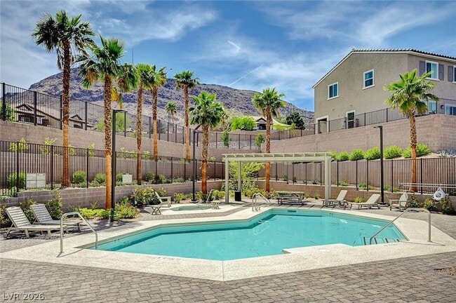 property at 305 Quail Dove Ave