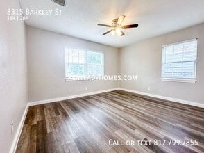 8315 Barkley St in Houston, TX - Building Photo - Building Photo