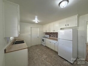 6005 Waxhaw Hwy in Waxhaw, NC - Building Photo - Building Photo