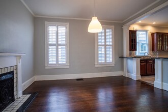 758 Lake Ave NE in Atlanta, GA - Foto de edificio - Building Photo