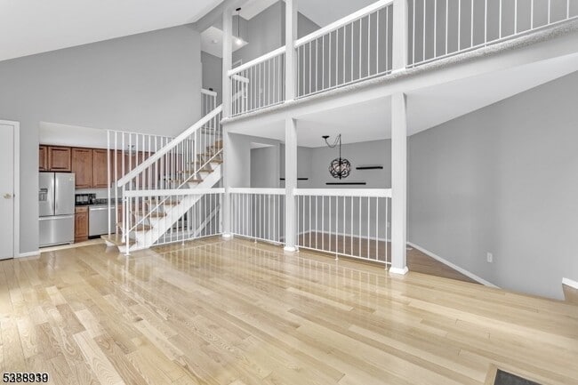 4823 Bloomingdale Dr in Hillsborough Township, NJ - Building Photo - Building Photo