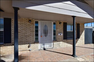 4749 Tropicana Ave in El Paso, TX - Building Photo - Building Photo