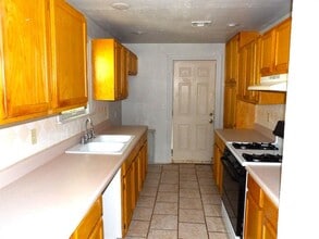 1714 NW Cherry Ave in Lawton, OK - Building Photo - Building Photo