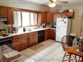 94 Raymond Ave, Unit 1 in Somerville, MA - Building Photo