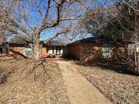 4529 Gardiner Rd in Wichita Falls, TX - Building Photo