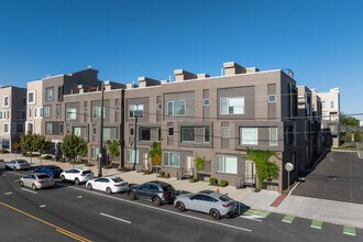 Kensington Court Flats in Philadelphia, PA - Building Photo - Building Photo