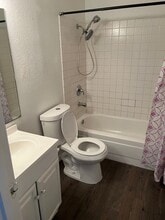 1900 Goldfield St in North Las Vegas, NV - Foto de edificio - Building Photo