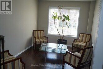 151 Gillett Dr in Ajax, ON - Building Photo - Building Photo