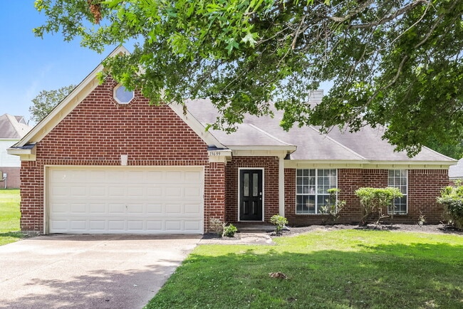 property at 13699 Fox Bend Ln