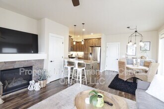 2860 Yew Park Ln in Redmond, OR - Building Photo - Building Photo