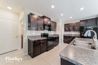 10215 Cool Waterlily Ave in Riverview, FL - Building Photo - Building Photo