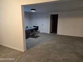 40 Red Wing Ave in Brick, NJ - Building Photo - Building Photo