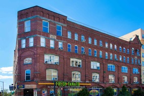 Chocolate Factory Lofts in Brooklyn, NY - Foto de edificio - Building Photo