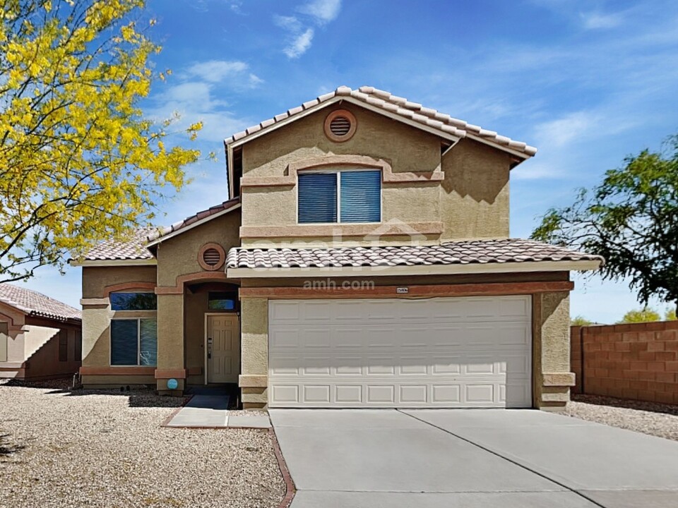 15806 W Washington St in Goodyear, AZ - Building Photo