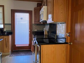 30 W Etruria St in Seattle, WA - Building Photo - Building Photo