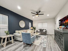 1119 N Bishop Ave-Unit -ID1075552P in Dallas, TX - Building Photo - Building Photo