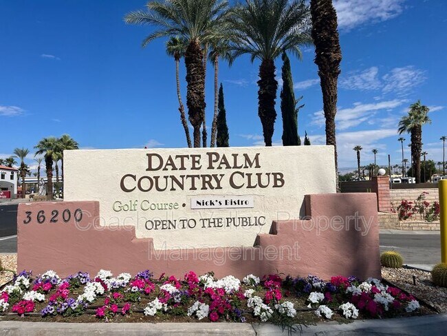 421 S Paseo Laredo in Cathedral City, CA - Building Photo - Building Photo