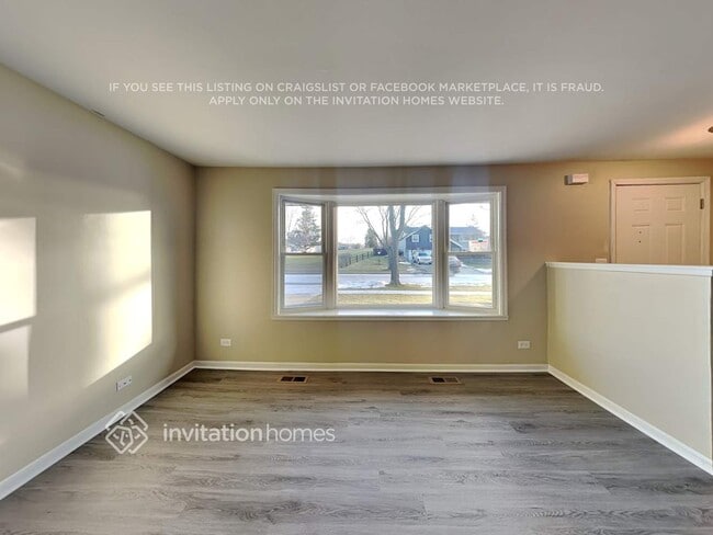 800 S Cedarcrest Dr in Schaumburg, IL - Foto de edificio - Building Photo