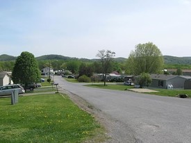 Wedgewood Gardens Mobile Home Park in Selinsgrove, PA - Building Photo