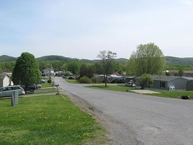 Wedgewood Gardens Mobile Home Park Apartments