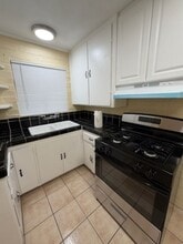 2056 Richard Way in Ceres, CA - Building Photo - Building Photo