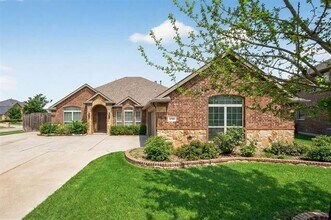 4701 Bungalow Dr in Garland, TX - Building Photo - Building Photo